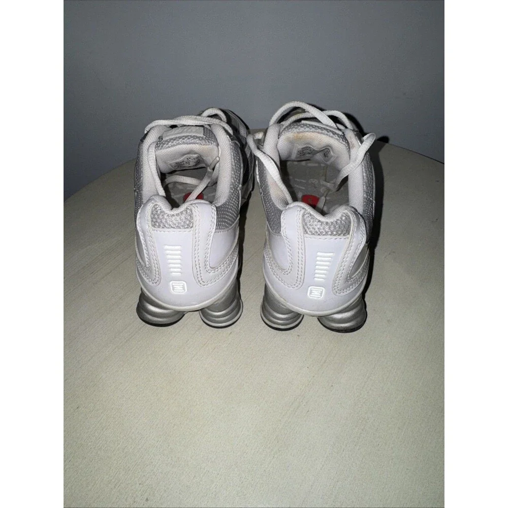 Nike Shox M2 Womens 6.5 Athletic Shoes Running Training Silver/white